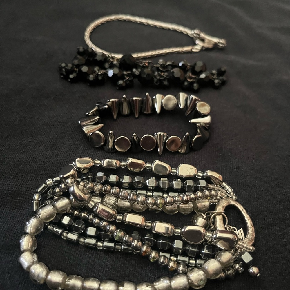 Set of four gently used bracelets. - Picture 9 of 11